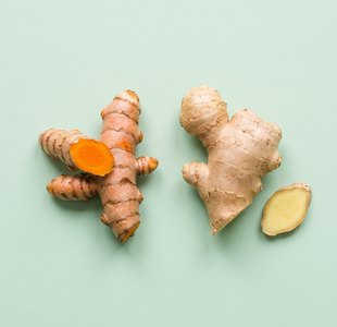 immagine rotonda: curcuma e zenzero